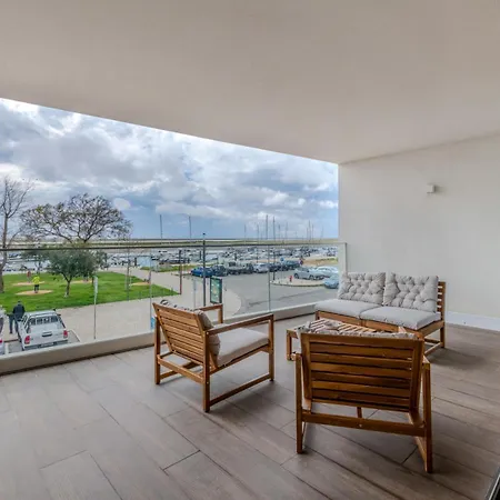 Del Marina Apartman *