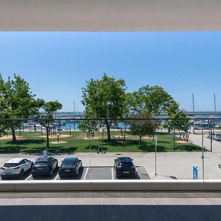 Del Marina Apartment